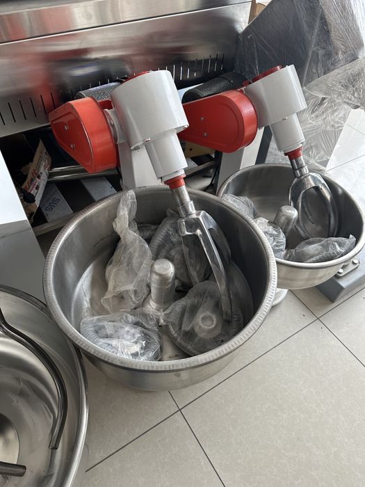 Тестомешалка для кондитерского и хлебобулочных цехов мишалка