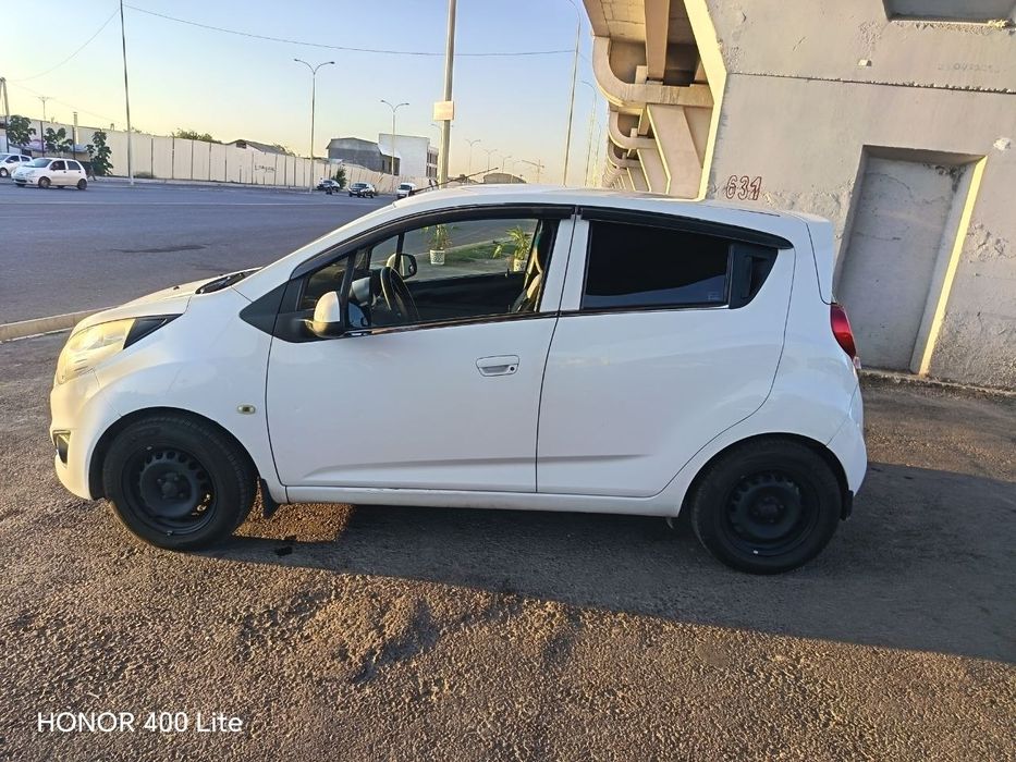 Продаётся автомобиль спарк