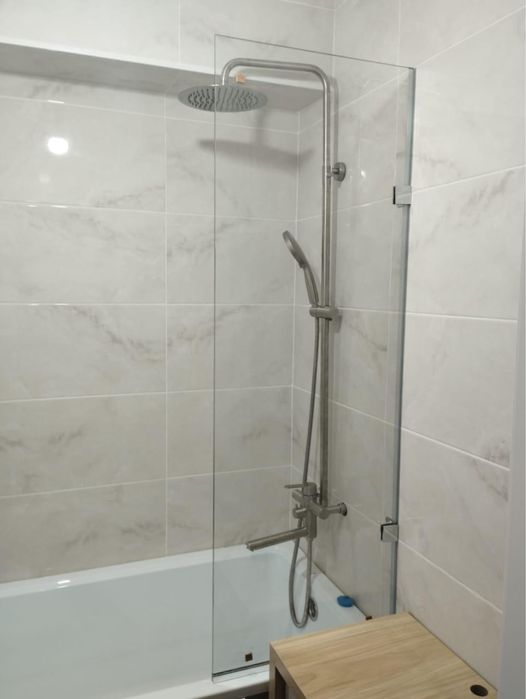 Шторка для ванны !