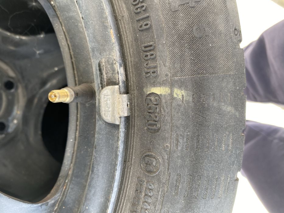 Jante structurate 5x114.3 si anvelope 195/55 R16 senzori TPMS