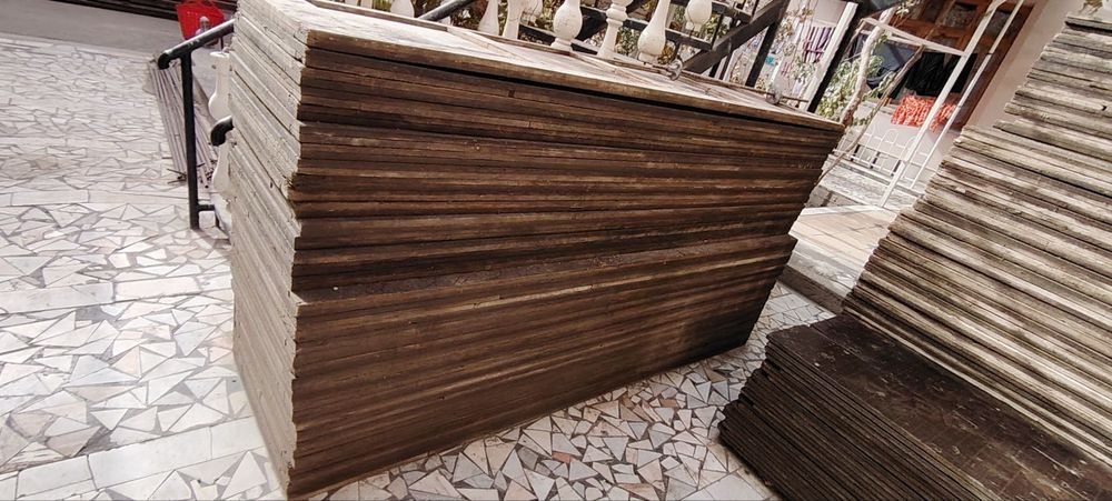 Apalafka sotiladi (finski fanera Sveza)