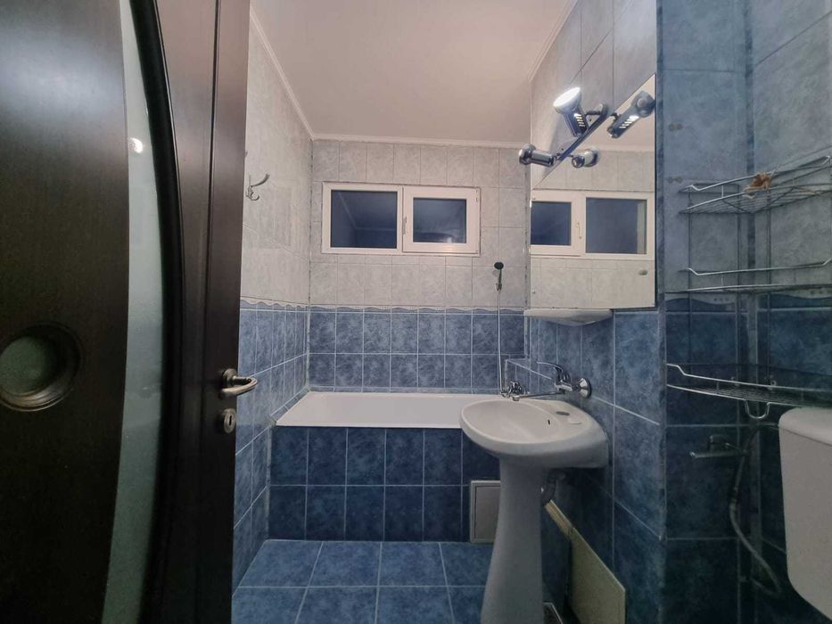 Persoana Fizica Inchiriez Ap 2 camere Podul Ros 420Euro - View 4