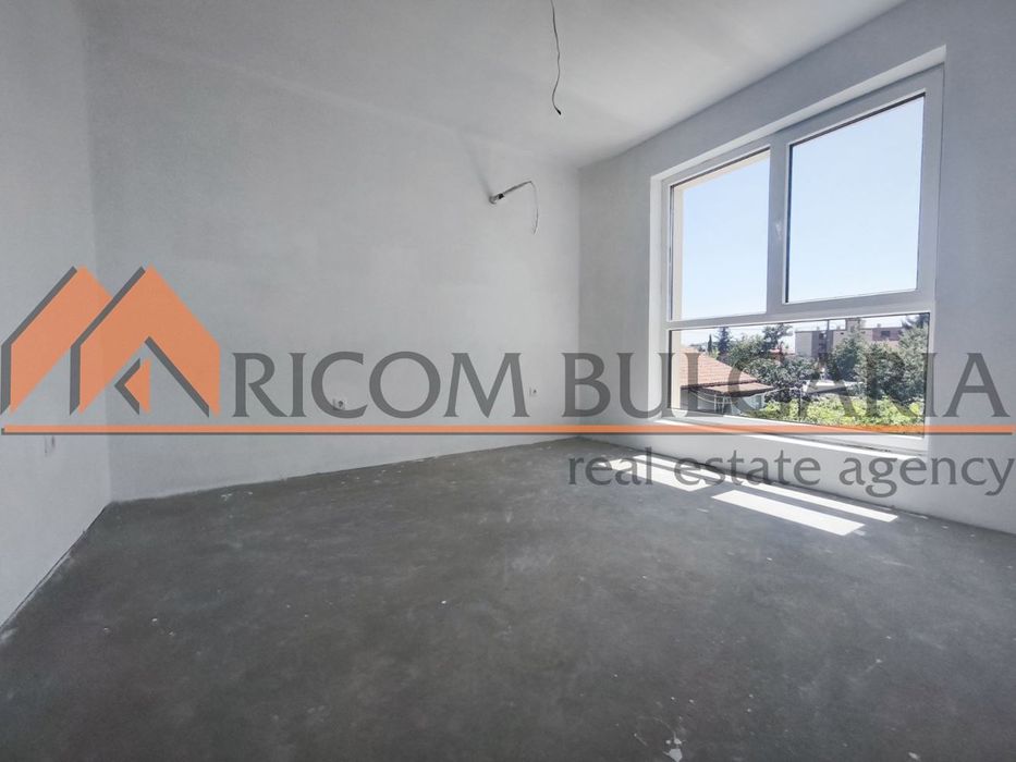 Продава се Тристаен апартамент в Варна, Бриз - 93 кв.м за 1775 €/кв.м - Снимка #5