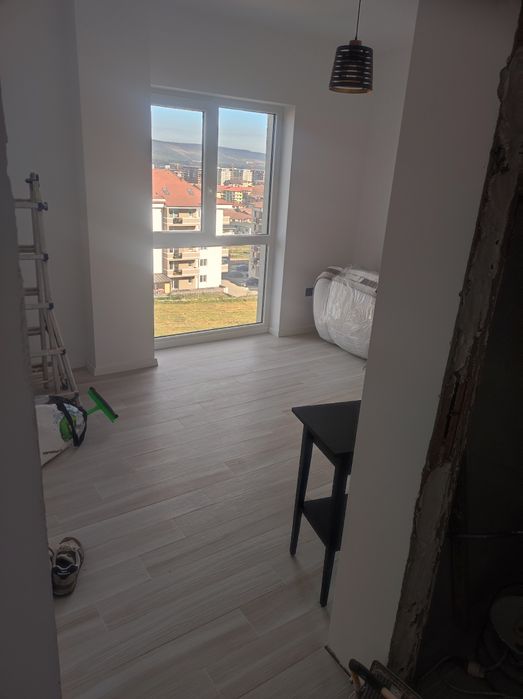 Tencuiala, Glet, zugrăvit gresie/faianță