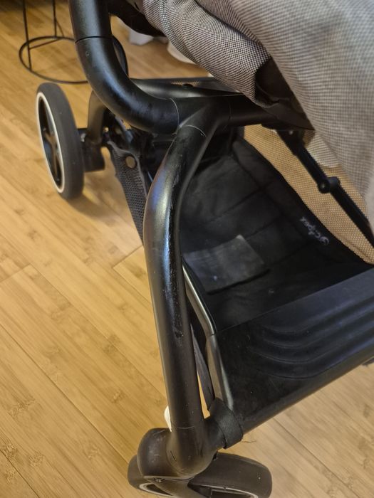 Cybex Eezy S Twist + 2 soho grey