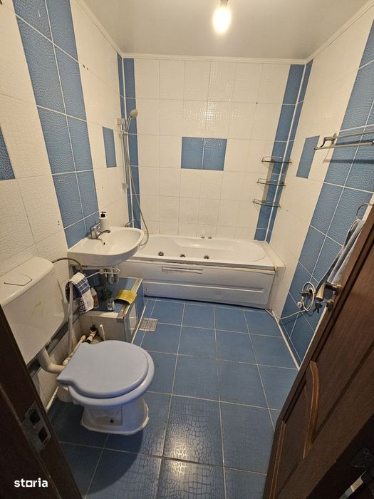 Vand ap cu 3 camere zona Orizont