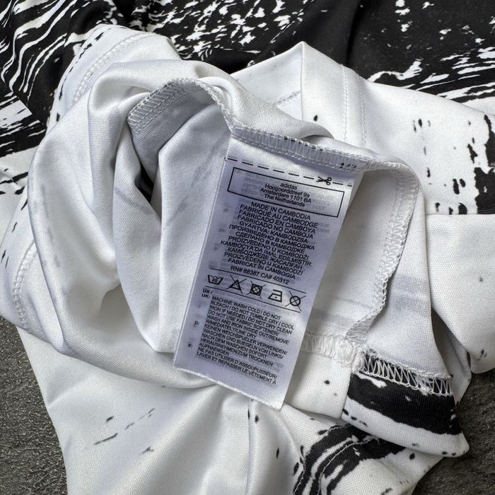 Tricou fotbal Juventus Adidas  jersey Aeroready negru alb auriu  antrenament 2020-2021 mărimea S