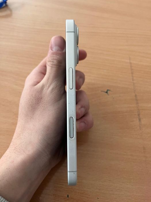iPhone 16 в идеальном состоянии