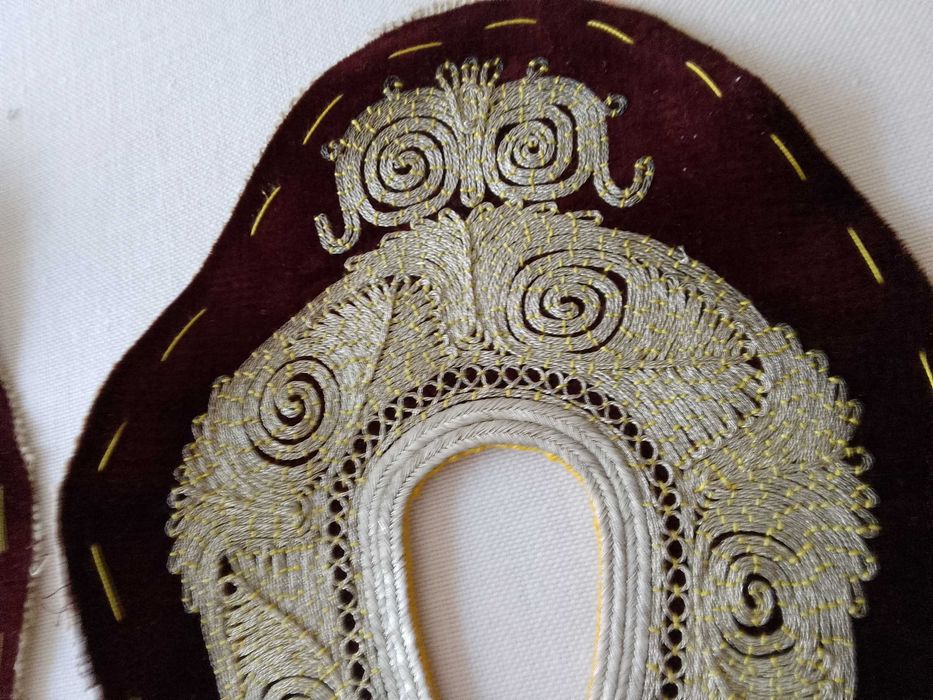 19 век Фолклорни мотиви за чехли