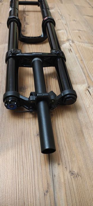 Вилка RockShox Boxxer Team