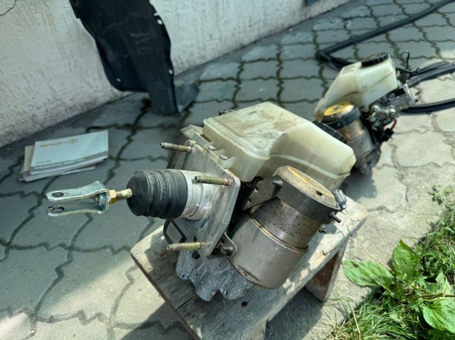 Лексус автозапчасти.  Gs es is