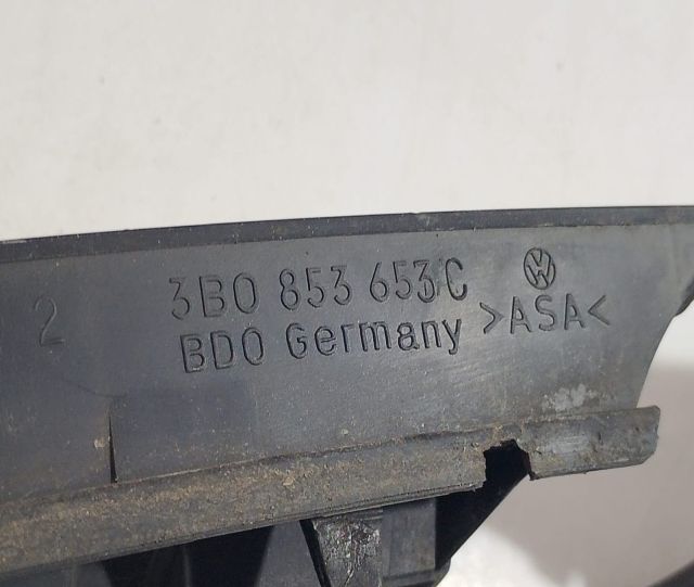 Grila radiator 3B0853653C Volkswagen VW Passat B5