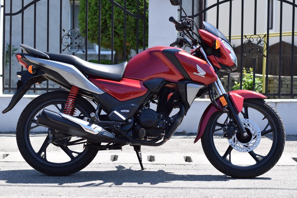 HONDA CB 125F 125R IMPECABILA Imp Germania! ( CBF 16 ani A1 CBR YZF )