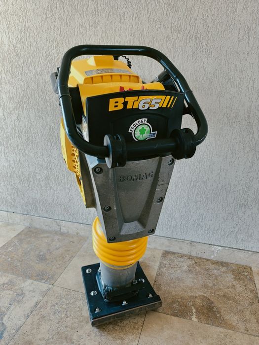 Mai compactor BOMAG BT65 2,8 ore