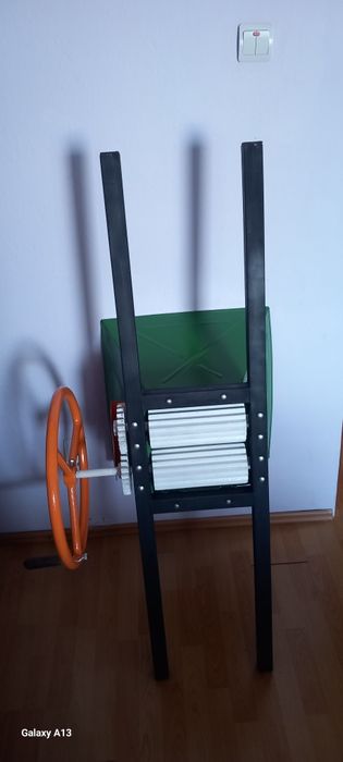 Zdrobitor struguri urias