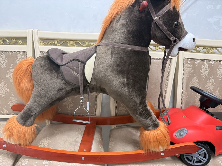 Детская лошадка качалка