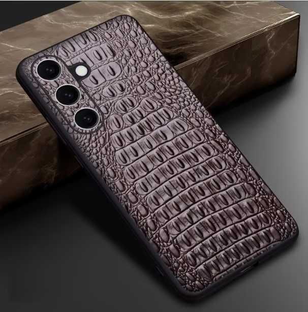 Husa de piele CROCODIL culoare maro Samsung S 22 Ultra