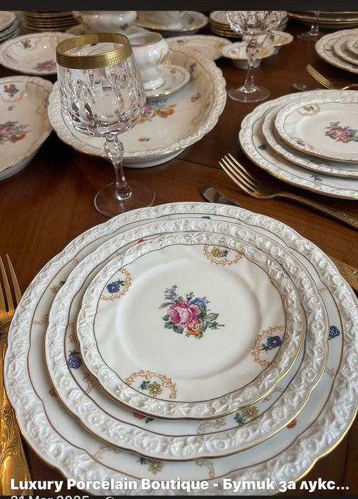 Голям антикварен порцеланов сервиз Graf von Henneberg – 52 части