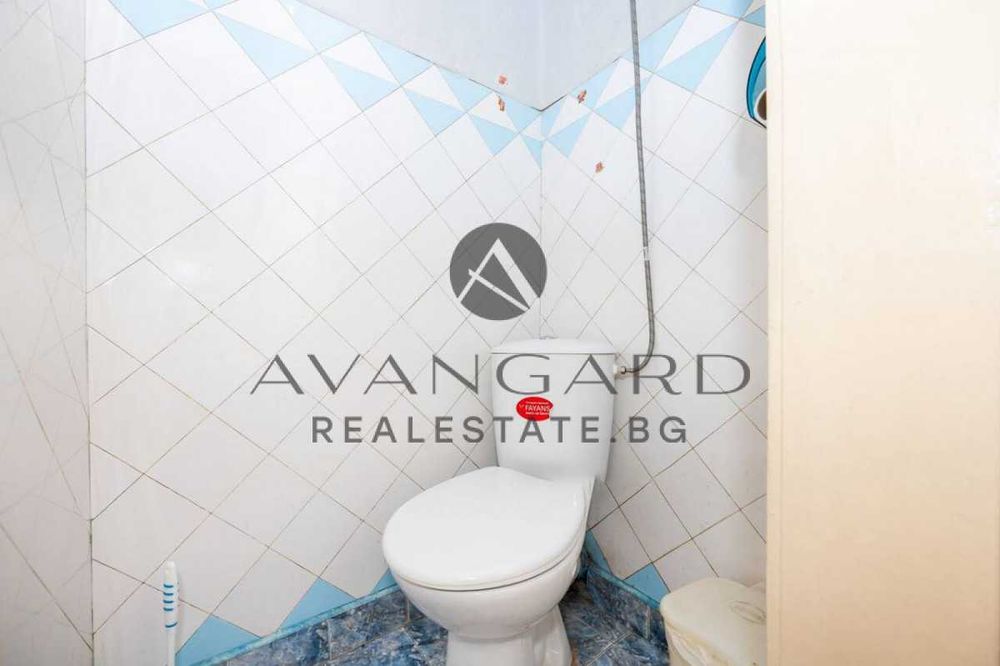 Продава се Тристаен апартамент в Пловдив, Център - 76 кв.м за 2014 €/кв.м - Снимка #5