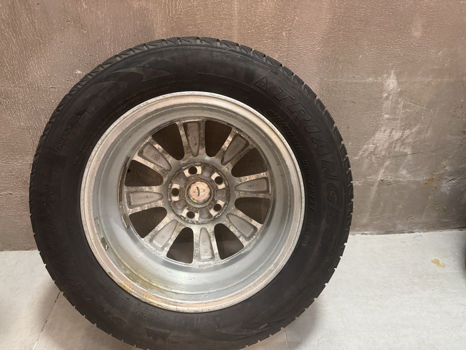 Тайота  диски с резиной