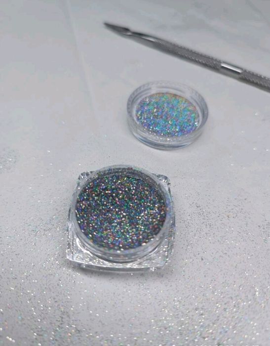 Пудра за нокти - декориране на маникюр