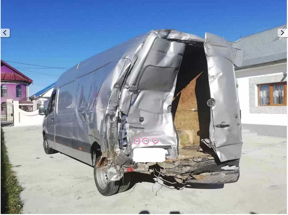 Dezmembrez Mercedes Sprinter w906 518, 519 3.0 v6 135kw om642 2007