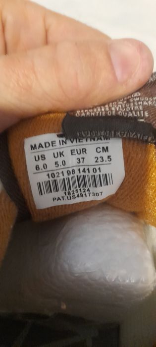 Продам кросовки для мальчика