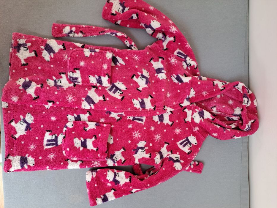 Дрехи за момиче 116см.