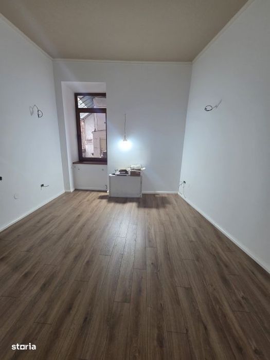 Apartament 3 camere et.1 pe str. Balcescu