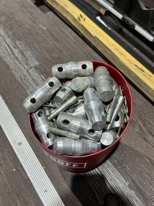 Триъгълна ферма за осветление