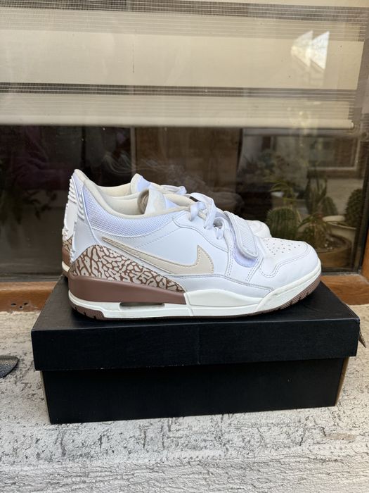 Jordan Legacy 312 low (40.5)