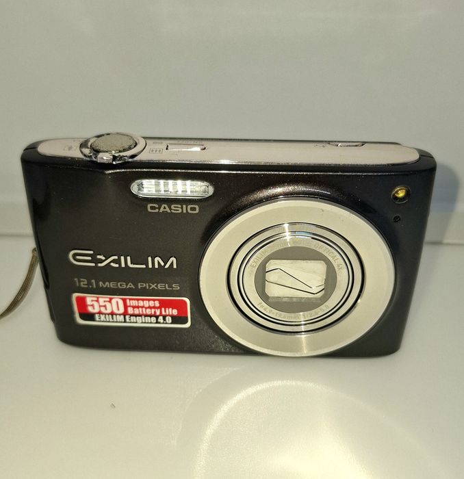 Casio Exilim EX-Z400 компактен дигитален фотоапарат
