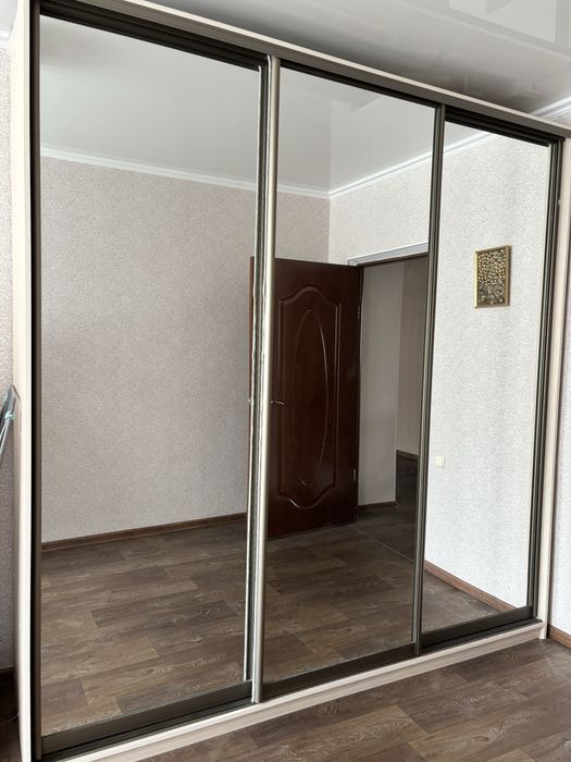 Шкаф-купе с зеркалами