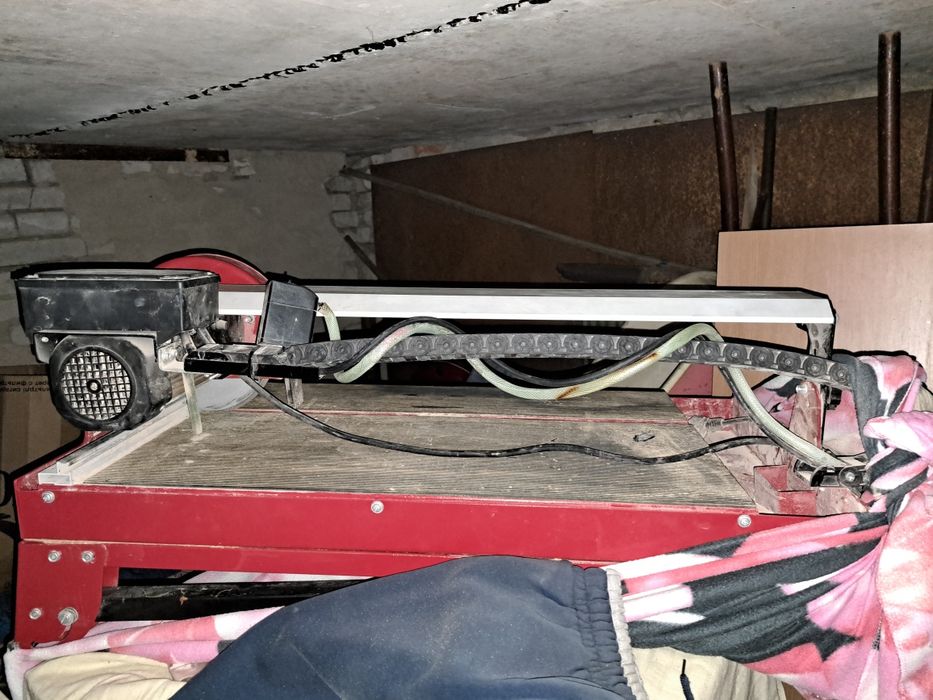 Продам плиткорез в хорошем состояние