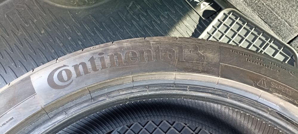 Continental 265 40 21