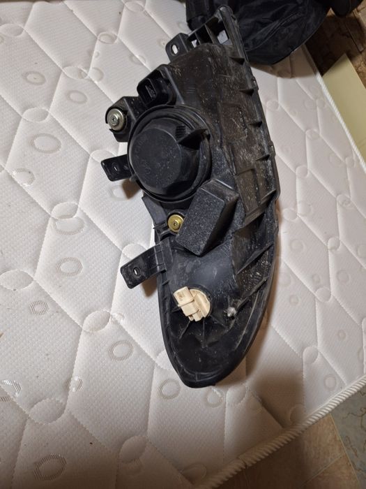 Джентра фара в отличном состоянии