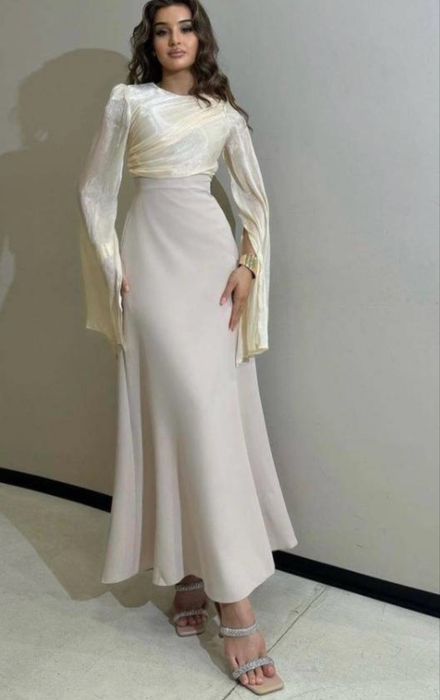 Платье Элегатный НОВЫЙ