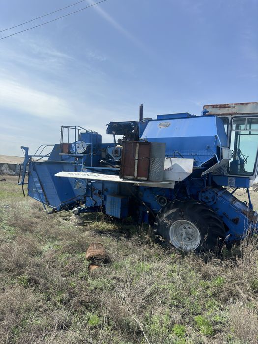 Продается два комбайна Енисей 1200