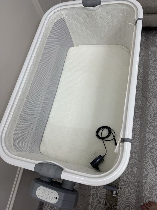 Bolalar elektroniy krovati