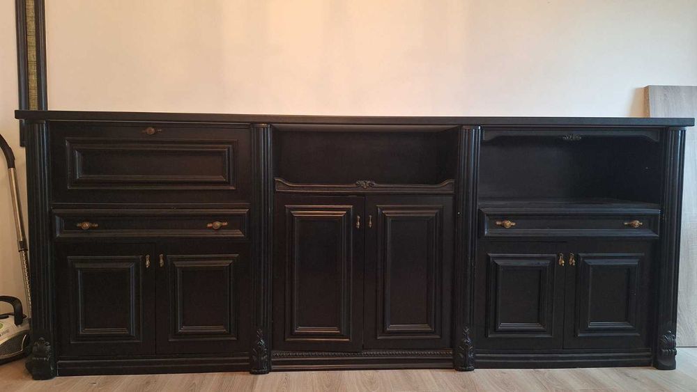 Ретро мебели - шкафове, скринове, витрини, маси и столове