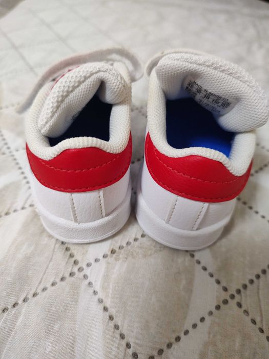 Бебешки маратонки "Adidas" 19 номер