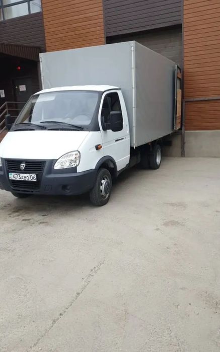 Газель и грузчик