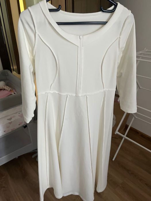 Vand rochie alba eleganta sarcina si alaptare