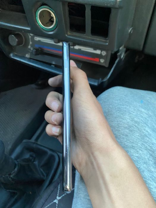 Продам Samsung s10+