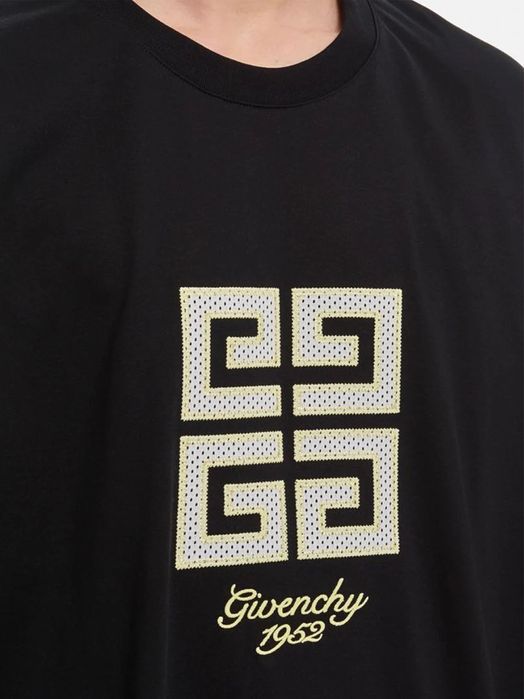 Тениска Givenchy