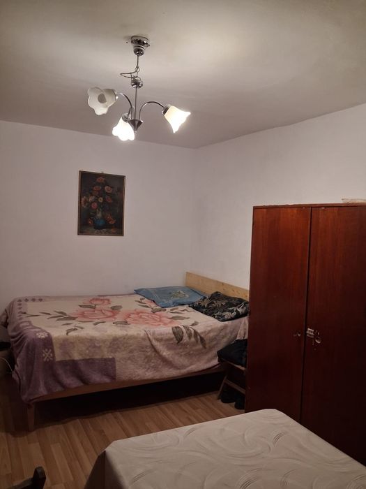 Închiriez Garsoniera