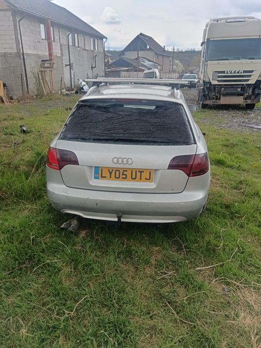 Dezmembrez audi a4 b7 2.0 tdi s line