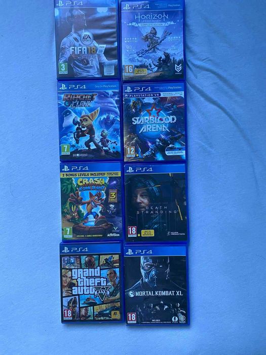 Playstation 4 с един джоистик