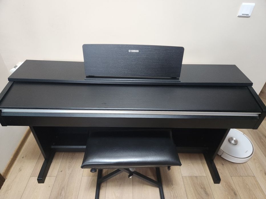 Pianina Yamaha YDP 142 Arius