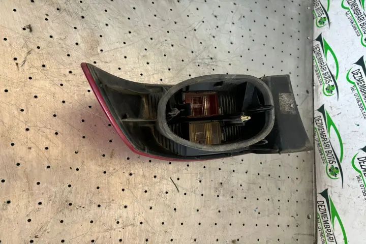 Lampa / Tripla stop stanga pe aripa Renault Laguna 2004